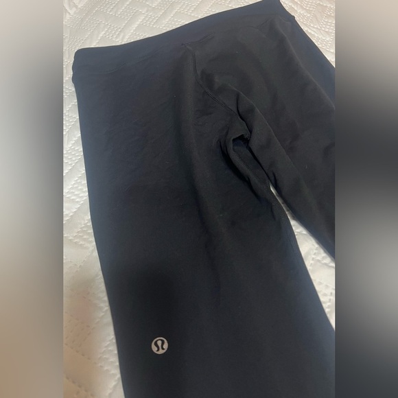 Lululemon Lulu Dot Size 4 Crops Capris Black Athletic Activewear Pants - Picture 12 of 15